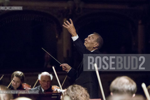STAGIONE 2012/2013 FERRARA MUSICA   Concerto straordinario per la città di Ferrara.Domenica 23 settembre 2012.Teatro Comunale di Ferrara..LUCERNE FESTIVAL ORCHESTRA.MAURIZIO POLLINI, pianoforte/piano.CLAUDIO ABBADO, direttore/conductor ©Marco Nirmal Caselli/Rosebud2