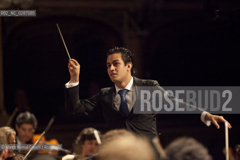 FERRARA MUSICA stagione 2010/11 MAHLER CHAMBER ORCHESTRA.ORCHESTRA MOZART.DIEGO MATHEUZ,direttore.VADIM REPIN, violino  Teatro Comunale di Ferrara ,12 Aprile 2011 ©Marco Nirmal Caselli/Rosebud2
