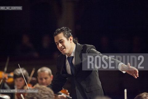 FERRARA MUSICA stagione 2010/11 MAHLER CHAMBER ORCHESTRA.ORCHESTRA MOZART.DIEGO MATHEUZ,direttore.VADIM REPIN, violino  Teatro Comunale di Ferrara ,12 Aprile 2011 ©Marco Nirmal Caselli/Rosebud2