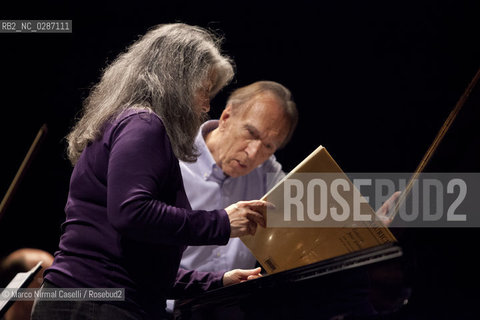 MAHLER CHAMBER ORCHESTRA.ORCHESTRA MOZART.CLAUDIO ABBADO, direttore.MARTHA ARGERICH, pianoforte.Estonian Philharmonic Chamber Choir  14/04/2011 Ferrara Teatro Comunale ©Marco Nirmal Caselli/Rosebud2