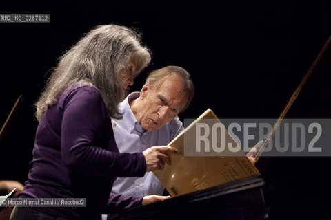 MAHLER CHAMBER ORCHESTRA.ORCHESTRA MOZART.CLAUDIO ABBADO, direttore.MARTHA ARGERICH, pianoforte.Estonian Philharmonic Chamber Choir  14/04/2011 Ferrara Teatro Comunale ©Marco Nirmal Caselli/Rosebud2