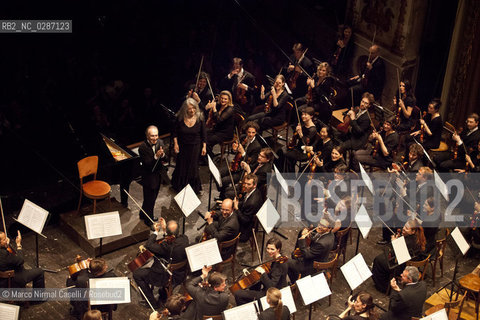 MAHLER CHAMBER ORCHESTRA.ORCHESTRA MOZART.CLAUDIO ABBADO, direttore.MARTHA ARGERICH, pianoforte.Estonian Philharmonic Chamber Choir  14/04/2011 Ferrara Teatro Comunale ©Marco Nirmal Caselli/Rosebud2