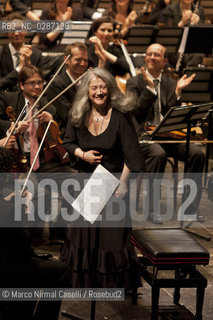 MAHLER CHAMBER ORCHESTRA.ORCHESTRA MOZART.CLAUDIO ABBADO, direttore.MARTHA ARGERICH, pianoforte.Estonian Philharmonic Chamber Choir  14/04/2011 Ferrara Teatro Comunale ©Marco Nirmal Caselli/Rosebud2