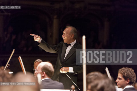 MAHLER CHAMBER ORCHESTRA.ORCHESTRA MOZART.CLAUDIO ABBADO, direttore.MARTHA ARGERICH, pianoforte.Estonian Philharmonic Chamber Choir  14/04/2011 Ferrara Teatro Comunale ©Marco Nirmal Caselli/Rosebud2