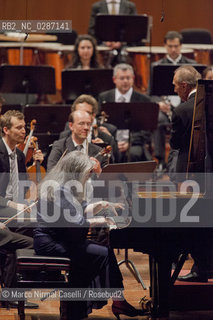 Giovedì 21 aprile 2011 - Roma, Auditorium Parco della Musica (Accademia Nazionale di Santa Cecilia).ORCHESTRA MOZART.MAHLER CHAMBER ORCHESTRA.ESTONIAN PHILHARMONIC CHAMBER CHOIR.CLAUDIO ABBADO direttore.MARTHA ARGERICH pianoforte ©Marco Nirmal Caselli/Rosebud2