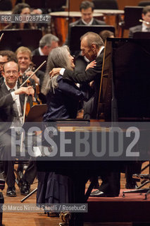 Giovedì 21 aprile 2011 - Roma, Auditorium Parco della Musica (Accademia Nazionale di Santa Cecilia).ORCHESTRA MOZART.MAHLER CHAMBER ORCHESTRA.ESTONIAN PHILHARMONIC CHAMBER CHOIR.CLAUDIO ABBADO direttore.MARTHA ARGERICH pianoforte ©Marco Nirmal Caselli/Rosebud2