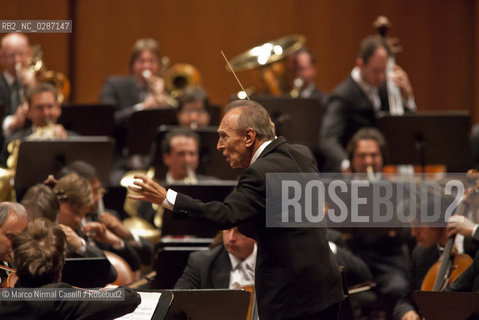 Giovedì 21 aprile 2011 - Roma, Auditorium Parco della Musica (Accademia Nazionale di Santa Cecilia).ORCHESTRA MOZART.MAHLER CHAMBER ORCHESTRA.ESTONIAN PHILHARMONIC CHAMBER CHOIR.CLAUDIO ABBADO direttore.MARTHA ARGERICH pianoforte ©Marco Nirmal Caselli/Rosebud2