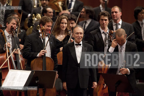 Giovedì 21 aprile 2011 - Roma, Auditorium Parco della Musica (Accademia Nazionale di Santa Cecilia).ORCHESTRA MOZART.MAHLER CHAMBER ORCHESTRA.ESTONIAN PHILHARMONIC CHAMBER CHOIR.CLAUDIO ABBADO direttore.MARTHA ARGERICH pianoforte ©Marco Nirmal Caselli/Rosebud2