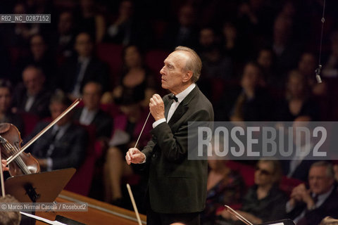 Giovedì 21 aprile 2011 - Roma, Auditorium Parco della Musica (Accademia Nazionale di Santa Cecilia).ORCHESTRA MOZART.MAHLER CHAMBER ORCHESTRA.ESTONIAN PHILHARMONIC CHAMBER CHOIR.CLAUDIO ABBADO direttore.MARTHA ARGERICH pianoforte ©Marco Nirmal Caselli/Rosebud2