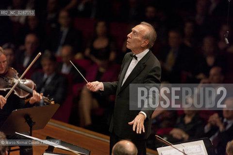 Giovedì 21 aprile 2011 - Roma, Auditorium Parco della Musica (Accademia Nazionale di Santa Cecilia).ORCHESTRA MOZART.MAHLER CHAMBER ORCHESTRA.ESTONIAN PHILHARMONIC CHAMBER CHOIR.CLAUDIO ABBADO direttore.MARTHA ARGERICH pianoforte ©Marco Nirmal Caselli/Rosebud2
