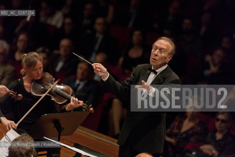Giovedì 21 aprile 2011 - Roma, Auditorium Parco della Musica (Accademia Nazionale di Santa Cecilia).ORCHESTRA MOZART.MAHLER CHAMBER ORCHESTRA.ESTONIAN PHILHARMONIC CHAMBER CHOIR.CLAUDIO ABBADO direttore.MARTHA ARGERICH pianoforte ©Marco Nirmal Caselli/Rosebud2