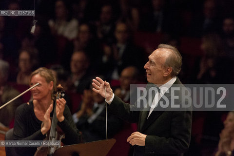 Giovedì 21 aprile 2011 - Roma, Auditorium Parco della Musica (Accademia Nazionale di Santa Cecilia).ORCHESTRA MOZART.MAHLER CHAMBER ORCHESTRA.ESTONIAN PHILHARMONIC CHAMBER CHOIR.CLAUDIO ABBADO direttore.MARTHA ARGERICH pianoforte ©Marco Nirmal Caselli/Rosebud2