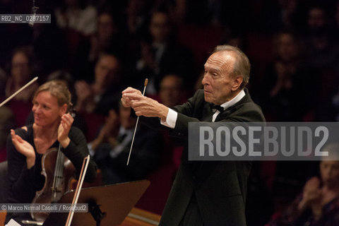 Giovedì 21 aprile 2011 - Roma, Auditorium Parco della Musica (Accademia Nazionale di Santa Cecilia).ORCHESTRA MOZART.MAHLER CHAMBER ORCHESTRA.ESTONIAN PHILHARMONIC CHAMBER CHOIR.CLAUDIO ABBADO direttore.MARTHA ARGERICH pianoforte ©Marco Nirmal Caselli/Rosebud2
