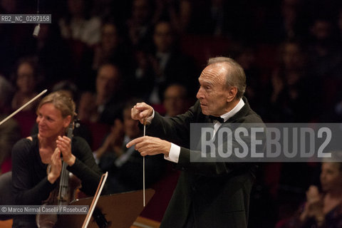 Giovedì 21 aprile 2011 - Roma, Auditorium Parco della Musica (Accademia Nazionale di Santa Cecilia).ORCHESTRA MOZART.MAHLER CHAMBER ORCHESTRA.ESTONIAN PHILHARMONIC CHAMBER CHOIR.CLAUDIO ABBADO direttore.MARTHA ARGERICH pianoforte ©Marco Nirmal Caselli/Rosebud2