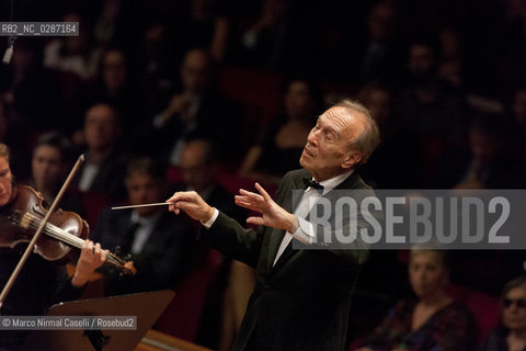 Giovedì 21 aprile 2011 - Roma, Auditorium Parco della Musica (Accademia Nazionale di Santa Cecilia).ORCHESTRA MOZART.MAHLER CHAMBER ORCHESTRA.ESTONIAN PHILHARMONIC CHAMBER CHOIR.CLAUDIO ABBADO direttore.MARTHA ARGERICH pianoforte ©Marco Nirmal Caselli/Rosebud2