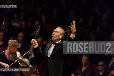 Giovedì 21 aprile 2011 - Roma, Auditorium Parco della Musica (Accademia Nazionale di Santa Cecilia).ORCHESTRA MOZART.MAHLER CHAMBER ORCHESTRA.ESTONIAN PHILHARMONIC CHAMBER CHOIR.CLAUDIO ABBADO direttore.MARTHA ARGERICH pianoforte ©Marco Nirmal Caselli/Rosebud2