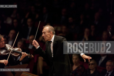 Giovedì 21 aprile 2011 - Roma, Auditorium Parco della Musica (Accademia Nazionale di Santa Cecilia).ORCHESTRA MOZART.MAHLER CHAMBER ORCHESTRA.ESTONIAN PHILHARMONIC CHAMBER CHOIR.CLAUDIO ABBADO direttore.MARTHA ARGERICH pianoforte ©Marco Nirmal Caselli/Rosebud2