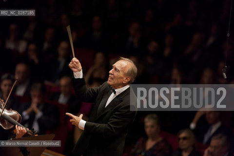 Giovedì 21 aprile 2011 - Roma, Auditorium Parco della Musica (Accademia Nazionale di Santa Cecilia).ORCHESTRA MOZART.MAHLER CHAMBER ORCHESTRA.ESTONIAN PHILHARMONIC CHAMBER CHOIR.CLAUDIO ABBADO direttore.MARTHA ARGERICH pianoforte ©Marco Nirmal Caselli/Rosebud2