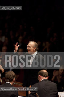 Giovedì 21 aprile 2011 - Roma, Auditorium Parco della Musica (Accademia Nazionale di Santa Cecilia).ORCHESTRA MOZART.MAHLER CHAMBER ORCHESTRA.ESTONIAN PHILHARMONIC CHAMBER CHOIR.CLAUDIO ABBADO direttore.MARTHA ARGERICH pianoforte ©Marco Nirmal Caselli/Rosebud2