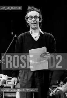 “PIERINO IL LUPO”   CLAUDIO ABBADO direttore dorchestra ROBERTO BENIGNI voce narrante FERRARA MUSICA 10/11/1990 CHAMBER ORCHESTRA SOLISTA:MARCO STROPPA ©Marco Nirmal Caselli/Rosebud2
