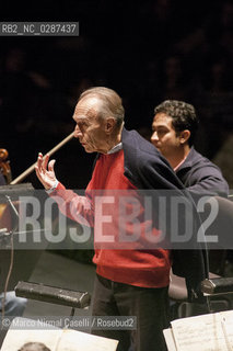 Orchestra Mozart e Orchestra del Maggio Fiorentino Claudio Abbado direttore Diego Matheuz direttore Firenze 22 dicembre 2011 ©Marco Nirmal Caselli/Rosebud2