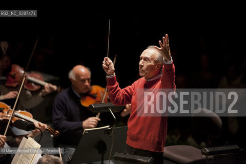Orchestra Mozart e Orchestra del Maggio Fiorentino Claudio Abbado direttore Firenze 22 dicembre 2011 ©Marco Nirmal Caselli/Rosebud2