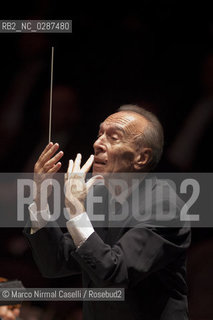 Orchestra Mozart e Orchestra del Maggio Fiorentino Claudio Abbado direttore Firenze 23 dicembre 2011 ©Marco Nirmal Caselli/Rosebud2