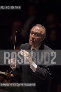 Orchestra Mozart e Orchestra del Maggio Fiorentino Claudio Abbado direttore Firenze 23 dicembre 2011 ©Marco Nirmal Caselli/Rosebud2
