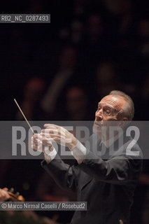 Orchestra Mozart e Orchestra del Maggio Fiorentino Claudio Abbado direttore Firenze 23 dicembre 2011 ©Marco Nirmal Caselli/Rosebud2