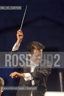Diego Matheuz conductor, direttore dorchestra Spoleto 2010 ©Marco Nirmal Caselli/Rosebud2
