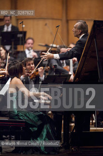 Claudio Abbado conductor Yuja Wang piano FERRARA MUSICA Teatro comunale di Ferrara 2010 ©Marco Nirmal Caselli/Rosebud2