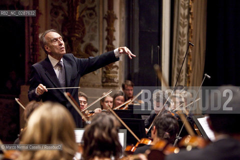 Claudio Abbado conductor  FERRARA MUSICA Teatro comunale di Ferrara 2010 ©Marco Nirmal Caselli/Rosebud2