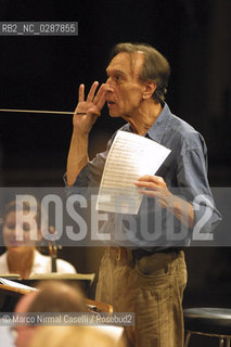 Claudio Abbado conductor / Mahler Chamber Orchestra FERRARA MUSICA 30/05/2001 ©Marco Nirmal Caselli/Rosebud2