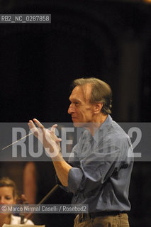 Claudio Abbado conductor / Mahler Chamber Orchestra FERRARA MUSICA 30/05/2001 ©Marco Nirmal Caselli/Rosebud2