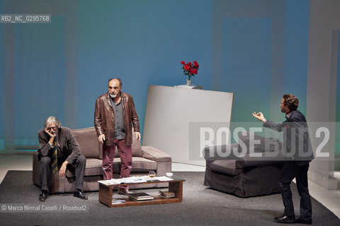 Haber Boni Alberti.Art..di Yasmina Reza ..traduzione Alessandra Serra..regia Giampiero Solari.scene Gianni Carluccio.luci Marcello Iazzetti.costumi Nicoletta Ceccolini..con Alessandro Haber,Alessio Boni, Gigio Alberti ©Marco Nirmal Caselli/Rosebud2