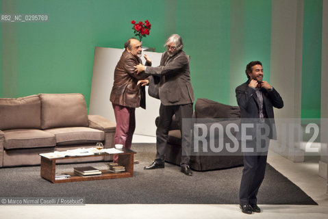Haber Boni Alberti.Art..di Yasmina Reza ..traduzione Alessandra Serra..regia Giampiero Solari.scene Gianni Carluccio.luci Marcello Iazzetti.costumi Nicoletta Ceccolini..con Alessandro Haber,Alessio Boni, Gigio Alberti ©Marco Nirmal Caselli/Rosebud2