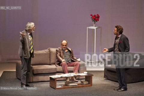Haber Boni Alberti.Art..di Yasmina Reza ..traduzione Alessandra Serra..regia Giampiero Solari.scene Gianni Carluccio.luci Marcello Iazzetti.costumi Nicoletta Ceccolini..con Alessandro Haber,Alessio Boni, Gigio Alberti ©Marco Nirmal Caselli/Rosebud2