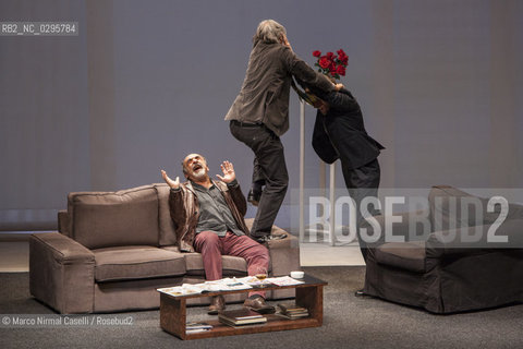 Haber Boni Alberti.Art..di Yasmina Reza ..traduzione Alessandra Serra..regia Giampiero Solari.scene Gianni Carluccio.luci Marcello Iazzetti.costumi Nicoletta Ceccolini..con Alessandro Haber,Alessio Boni, Gigio Alberti ©Marco Nirmal Caselli/Rosebud2