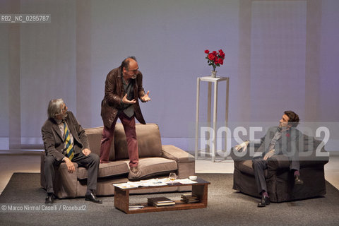 Haber Boni Alberti.Art..di Yasmina Reza ..traduzione Alessandra Serra..regia Giampiero Solari.scene Gianni Carluccio.luci Marcello Iazzetti.costumi Nicoletta Ceccolini..con Alessandro Haber,Alessio Boni, Gigio Alberti ©Marco Nirmal Caselli/Rosebud2