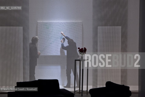 Haber Boni Alberti.Art..di Yasmina Reza ..traduzione Alessandra Serra..regia Giampiero Solari.scene Gianni Carluccio.luci Marcello Iazzetti.costumi Nicoletta Ceccolini..con Alessandro Haber,Alessio Boni, Gigio Alberti ©Marco Nirmal Caselli/Rosebud2