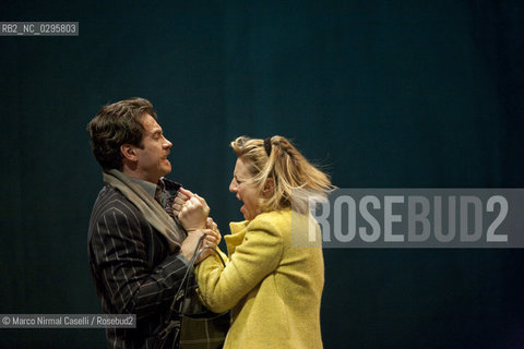 IL DIO DELLA CARNEFICINA.di Yasmina Reza.traduzione Alessandra Serra.con Anna Bonaiuto, Alessio Boni, Michela Cescon,  Silvio Orlando..regia Roberto Andò.scene, costumi e luci Gianni Carluccio ©Marco Nirmal Caselli/Rosebud2