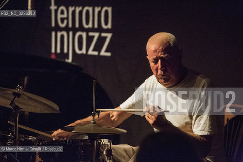Uri Caine, pianoforte e Fender Rhodes; .Han Bennink, batteria Jazz Club Ferrara 3 novembre 2014 In collaborazione con Bologna Jazz Festival.SONIC BOOM ©Marco Nirmal Caselli/Rosebud2