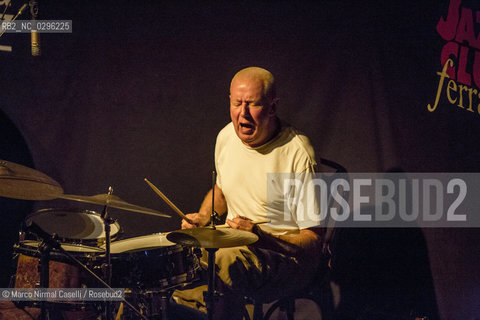 Uri Caine, pianoforte e Fender Rhodes; .Han Bennink, batteria Jazz Club Ferrara 3 novembre 2014 In collaborazione con Bologna Jazz Festival.SONIC BOOM ©Marco Nirmal Caselli/Rosebud2