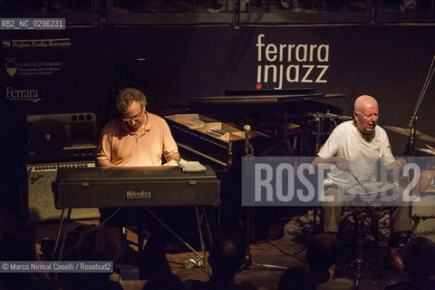 Uri Caine, pianoforte e Fender Rhodes; .Han Bennink, batteria Jazz Club Ferrara 3 novembre 2014 In collaborazione con Bologna Jazz Festival.SONIC BOOM ©Marco Nirmal Caselli/Rosebud2