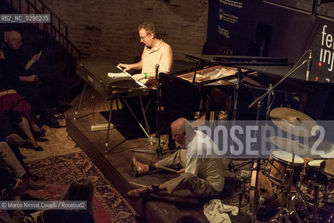 Uri Caine, pianoforte e Fender Rhodes; .Han Bennink, batteria Jazz Club Ferrara 3 novembre 2014 In collaborazione con Bologna Jazz Festival.SONIC BOOM ©Marco Nirmal Caselli/Rosebud2
