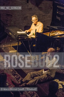 Uri Caine, pianoforte e Fender Rhodes; .Han Bennink, batteria Jazz Club Ferrara 3 novembre 2014 In collaborazione con Bologna Jazz Festival.SONIC BOOM ©Marco Nirmal Caselli/Rosebud2