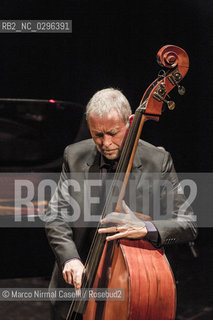 KENNY BARRON, PIANOFORTE.DAVE HOLLAND, CONTRABBASSO.FERRARA,17 NOVEMBRE 2014 TEATRO COMUNALE ©Marco Nirmal Caselli/Rosebud2
