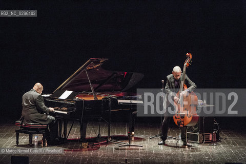 KENNY BARRON, PIANOFORTE.DAVE HOLLAND, CONTRABBASSO.FERRARA,17 NOVEMBRE 2014 TEATRO COMUNALE ©Marco Nirmal Caselli/Rosebud2