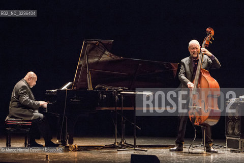KENNY BARRON, PIANOFORTE.DAVE HOLLAND, CONTRABBASSO.FERRARA,17 NOVEMBRE 2014 TEATRO COMUNALE ©Marco Nirmal Caselli/Rosebud2