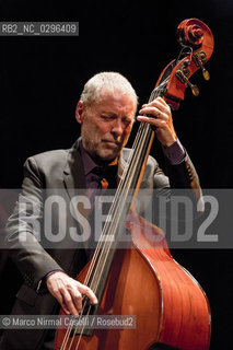 KENNY BARRON, PIANOFORTE.DAVE HOLLAND, CONTRABBASSO.FERRARA,17 NOVEMBRE 2014 TEATRO COMUNALE ©Marco Nirmal Caselli/Rosebud2